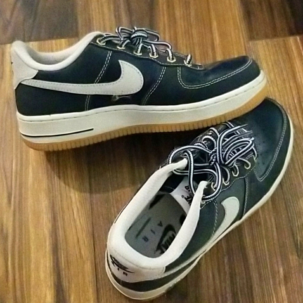 Nike air shoes